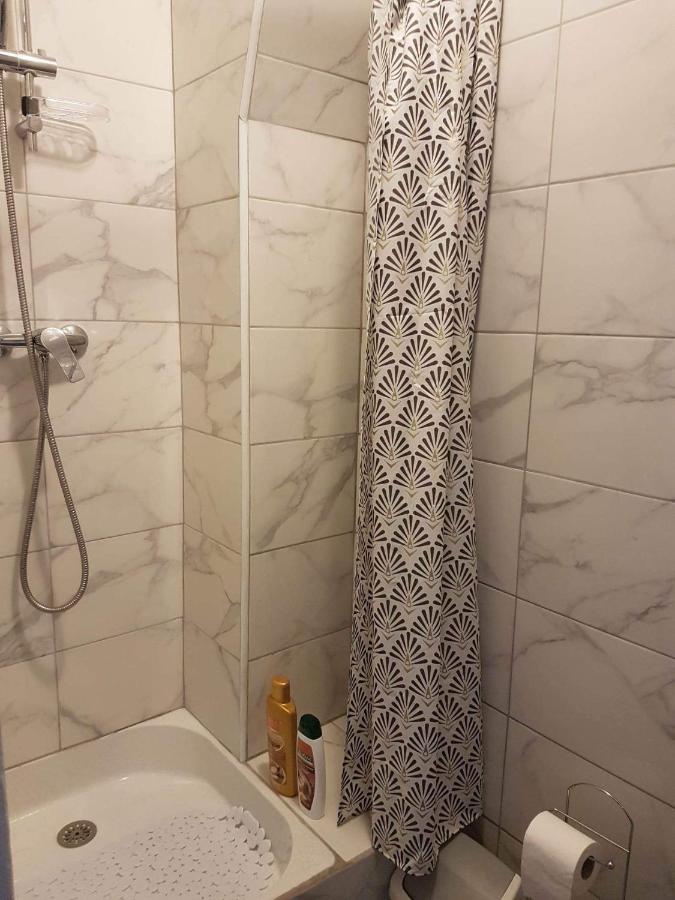 Appartamento Hoche Pantin Esterno foto