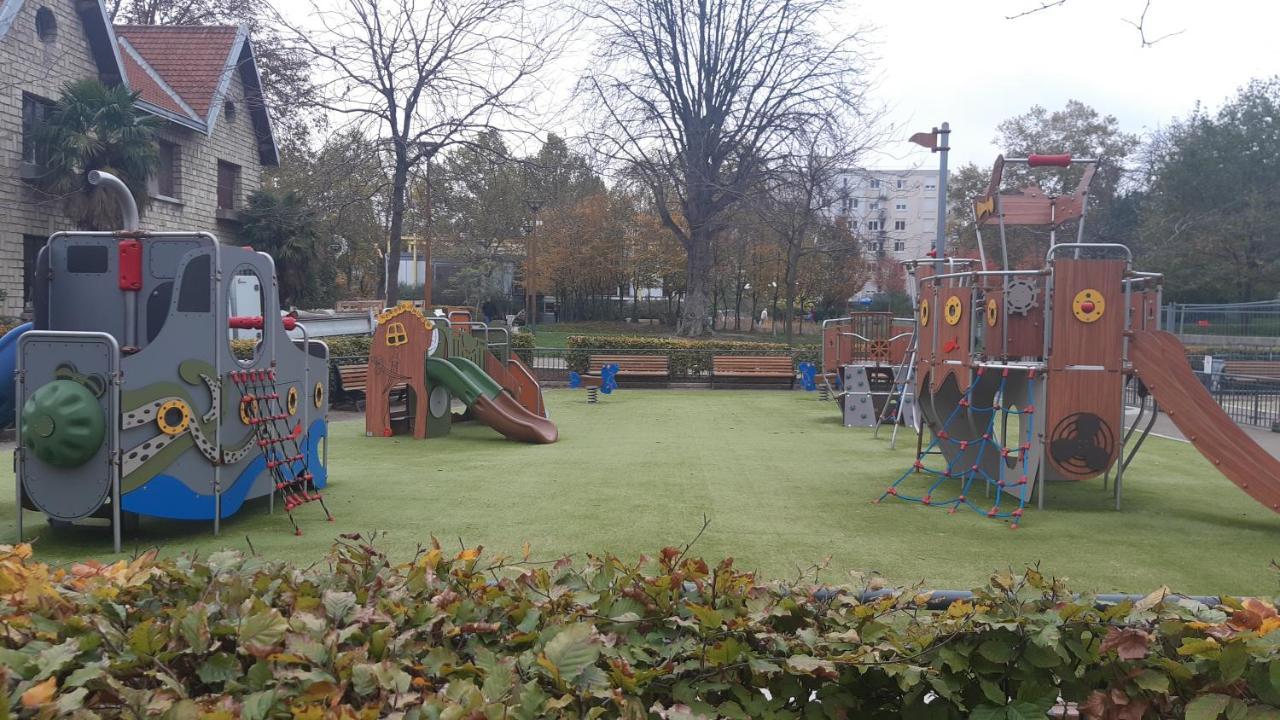 Appartamento Hoche Pantin Esterno foto